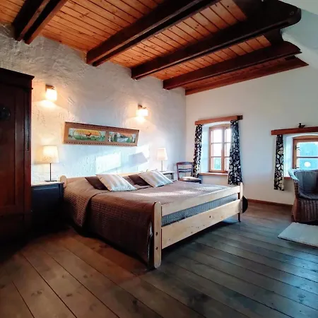 Hotel Osada Dzika Kaczka Mikołajki